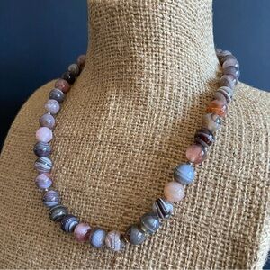 Elegant 925 s silver genuine Botswana  agate beaded necklace.